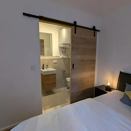 Weingut Leininger Apartment